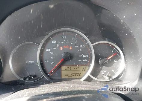 2013 Toyota Yaris Le z USA, uszkodzony, nr VIN JTDJTUD39DD566325